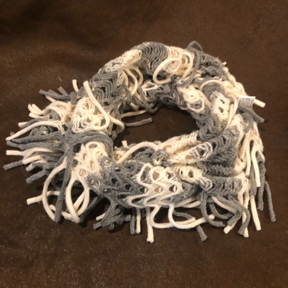Infiniti scarf